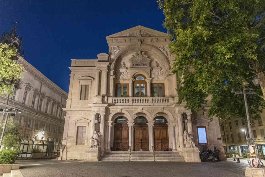 Francia - Avignon 015 - La Ópera - Gran Teatro de Avignon - imagen noxturna.jpg